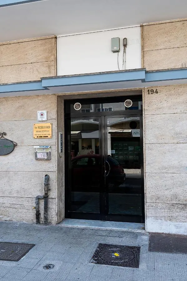 Astare -Short Lets In Bari Carrassi- Apartment 0*,